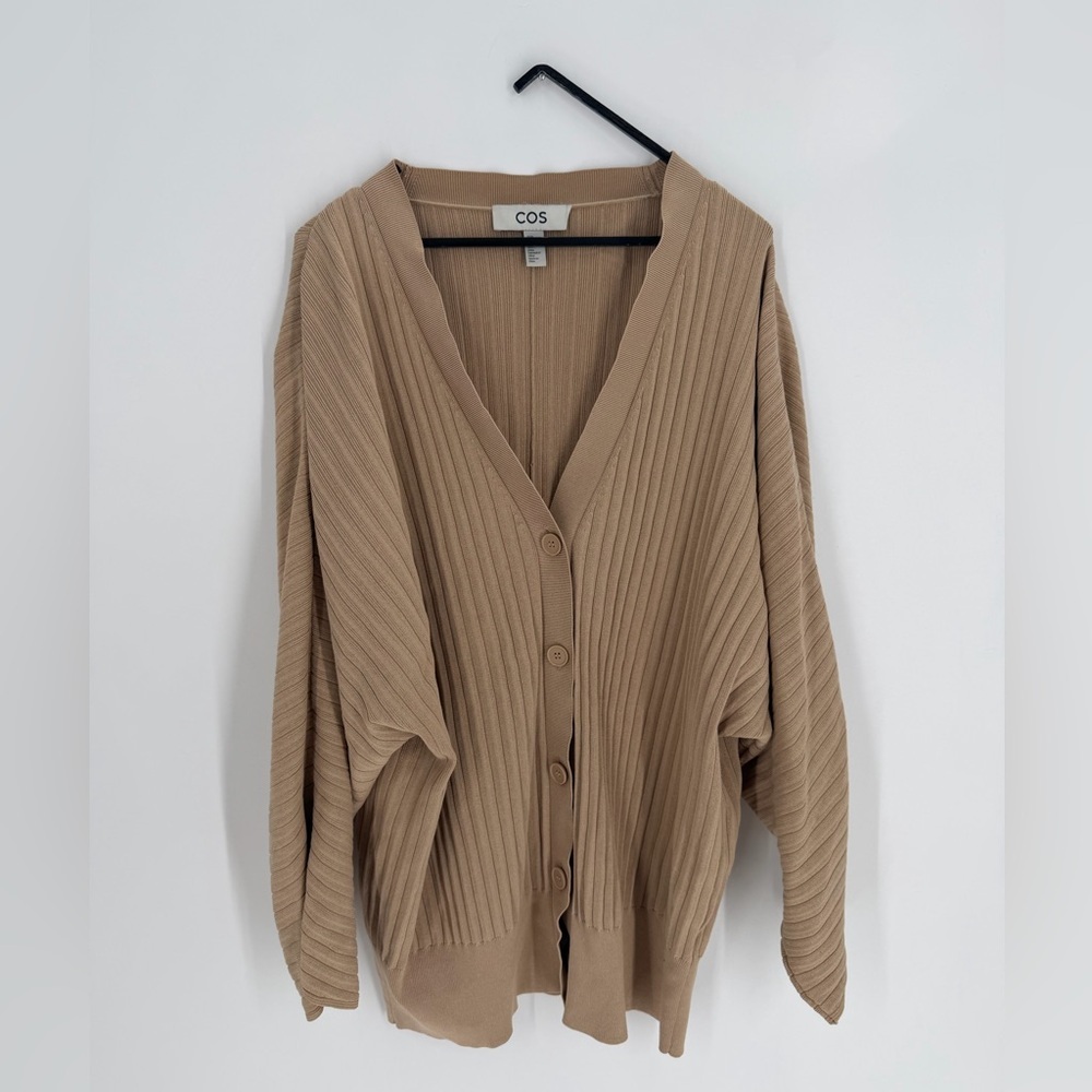 Cos Loose Fit Ribbed Raglan Sleeve Cardigan In Beige - Picture 2 of 7